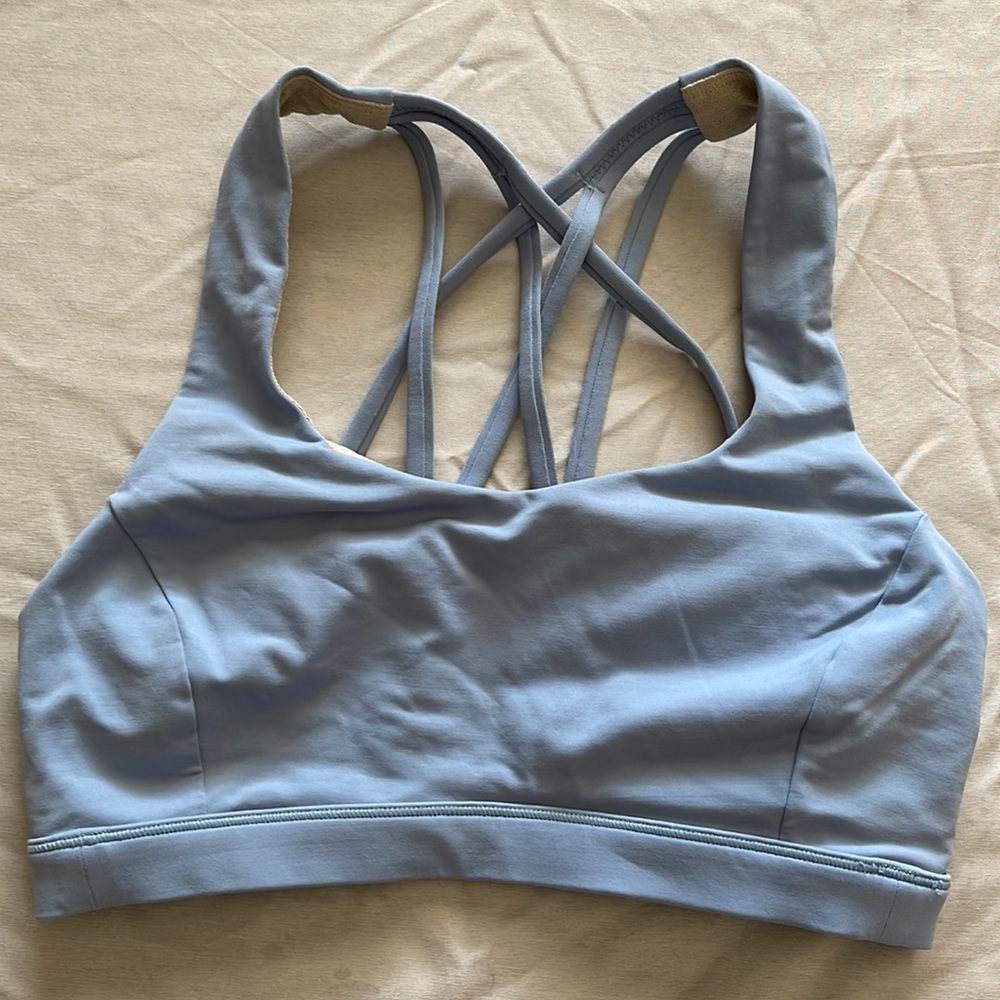 Like New Lululemon Free to Be Serene Sports Bra, size 4